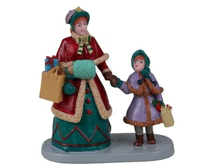 HOLIDAY SHOPPING WITH MUM